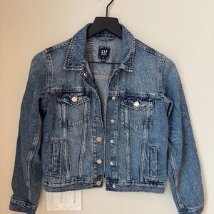 Girls Gap Denim Jacket size XL (12)